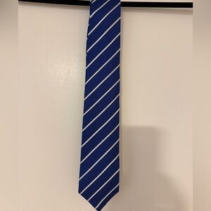 Charles Tyrwhitt Blue and White Striped Tie